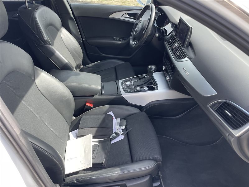 Audi A6 3,0 TDi 150kw S-Line Quattro - fotka 14 z 41