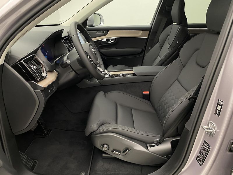 Volvo XC90 (2026) T8 AWD RECHARGE BRIGHT PLUS 7m - fotka 3 z 70