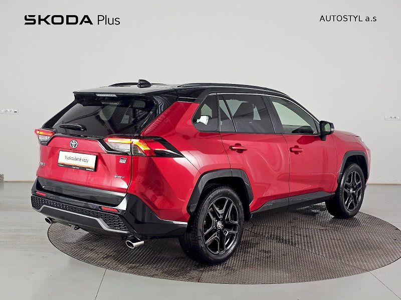 Toyota RAV4 (2025) 2.5HEV 222k 4x4 GR SPORT - fotka 2 z 31
