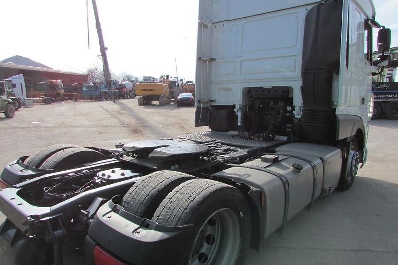 DAF XF 480 4x2 lowdeck - fotka 3 z 6