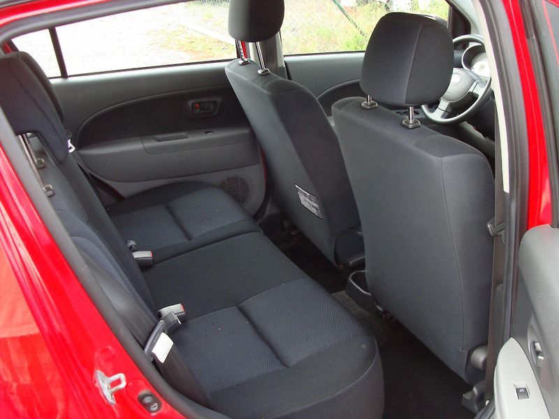 Subaru Justy 1.0i - fotka 18 z 25