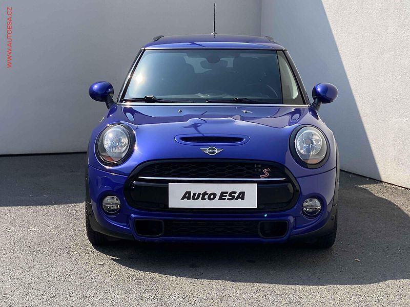 Mini Cooper S (2018) 2.0i, ČR, autoAC - fotka 2 z 18