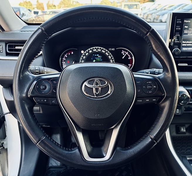 Toyota RAV4 2,0 AWD Comfort - fotka 17 z 27