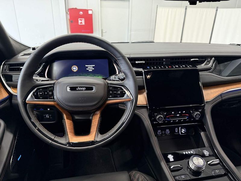 Jeep Grand Cherokee (2024) SUMMIT RESERVE 4xe - fotka 14 z 15
