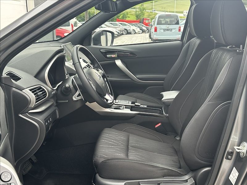 Mitsubishi Eclipse Cross 2,2 DI-D 148PS  Spirit+ A/T 4x - fotka 12 z 54