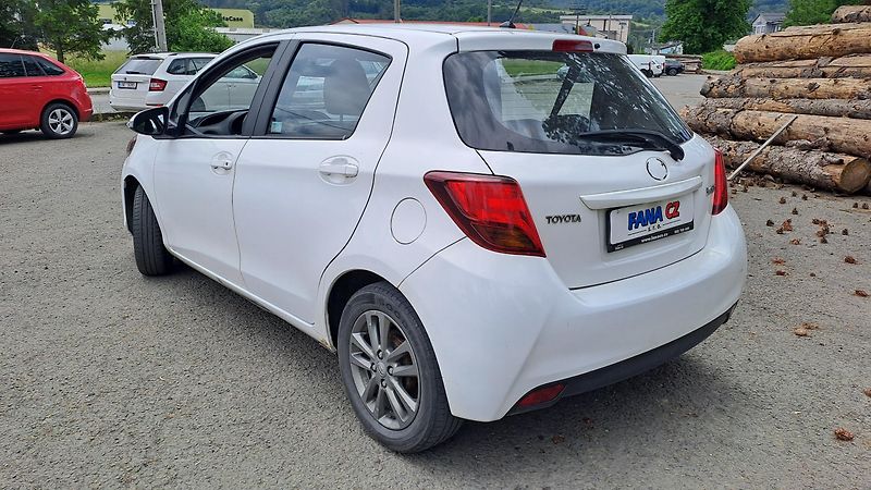 Toyota Yaris 1.0 VVTi Comfort REZERVACE - fotka 5 z 23