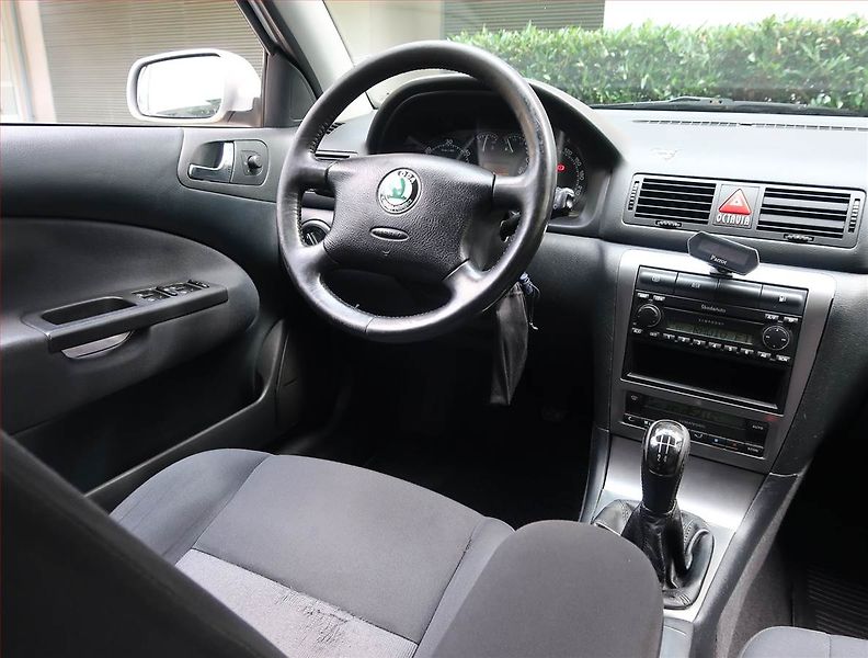 Škoda Octavia (2004) 1.9 TDI, po STK, Tažné - fotka 7 z 16