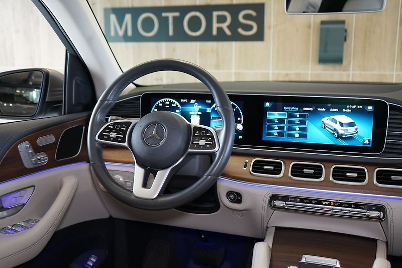 Mercedes-Benz GLE 350d 4M AMG, Ventilace, ADS+ - fotka 44 z 45