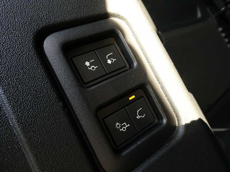 Land Rover Defender (2026) 110 3,0 TROPHY EDITION D350 - fotka 38 z 47