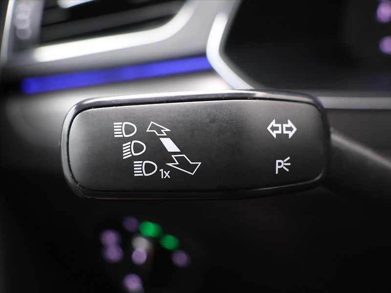 Škoda Superb 2,0 TDI DSG Style+  Navi ACC - fotka 19 z 36