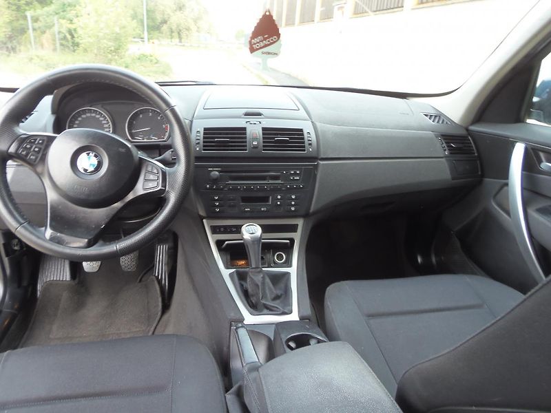 BMW X3 (2005) 3.0 D 150 kw manuál nová STK - fotka 9 z 22