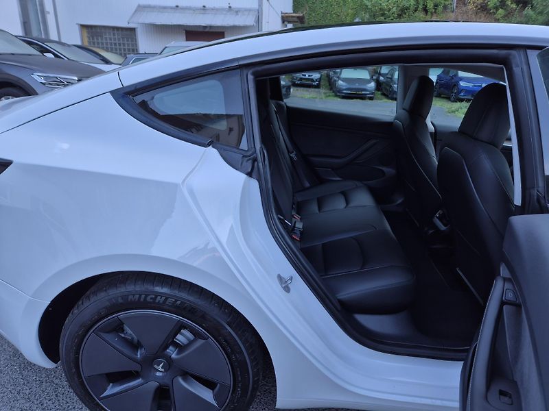 Tesla Model 3 LONG RANGE DUAL MOTOR TZ 94,2% - fotka 15 z 49