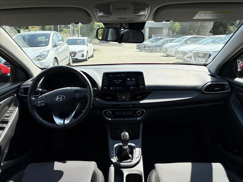 Hyundai i30 1,5 1.5i  Trikolor - fotka 11 z 18