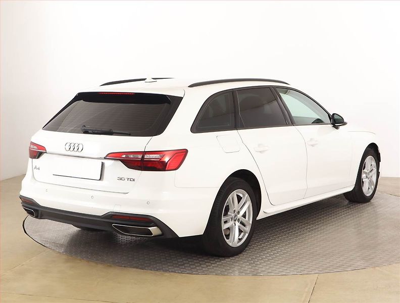 Audi A4 (2020) 30 TDI, Automat, Navi - fotka 5 z 19