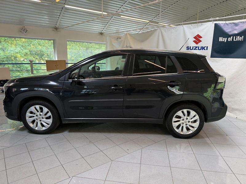 Suzuki S-Cross 1,4 Boosterjet 4x4 Hybrid - fotka 4 z 18