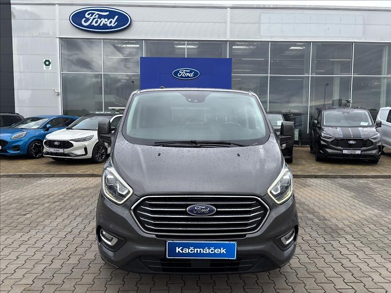 Ford Tourneo Custom 2,0 EcoBlue 136kW TitaniumX L2 - fotka 8 z 42