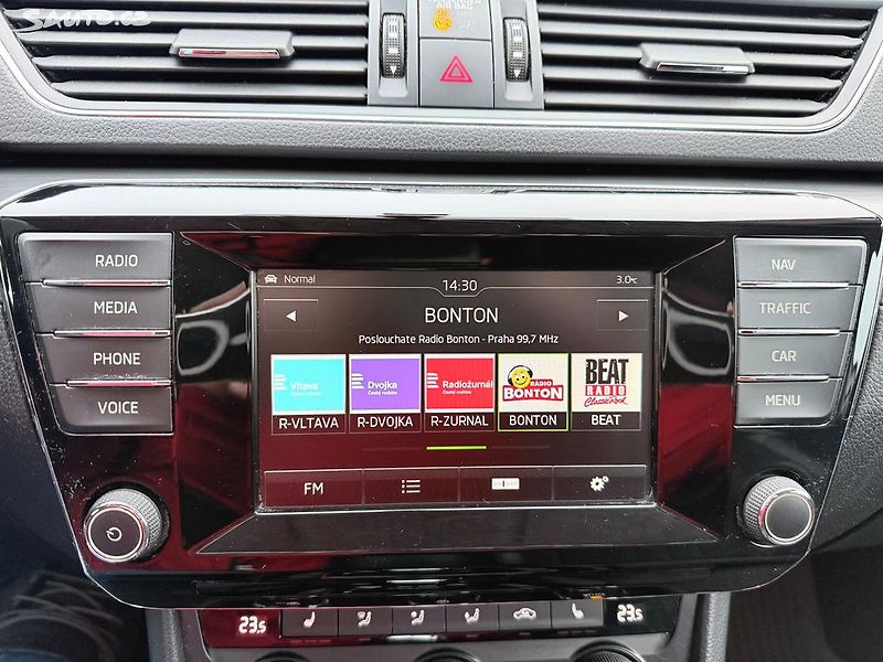 Škoda Superb 2.0 TDI 140kW - fotka 14 z 33