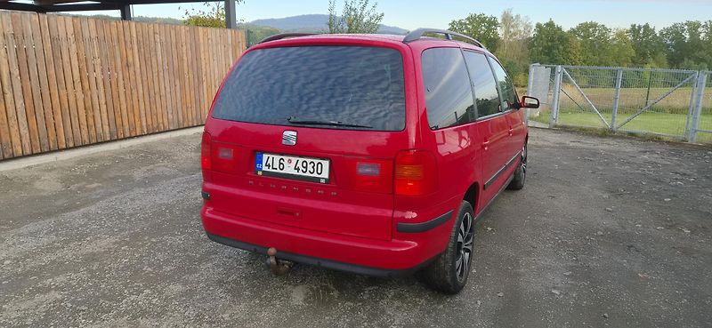 Seat Alhambra (2009) - fotka 4 z 24