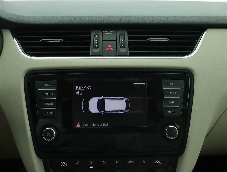 Škoda Octavia (2013) Elegance 1.6 TDI, 4X4, Kůže - fotka 13 z 16