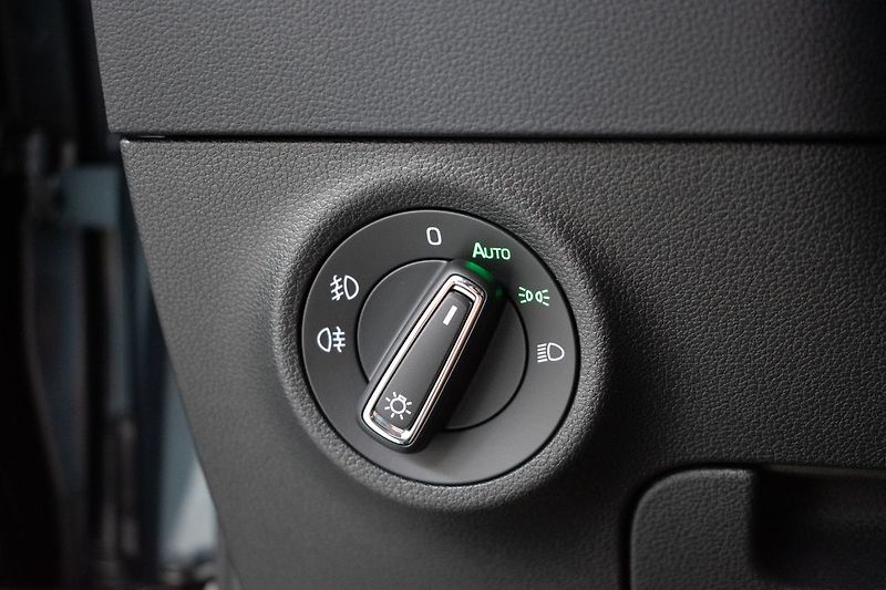 Škoda Karoq 1.5 TSI STYLE*TAŽNÉ*DPH*ČR 1.M - fotka 17 z 44