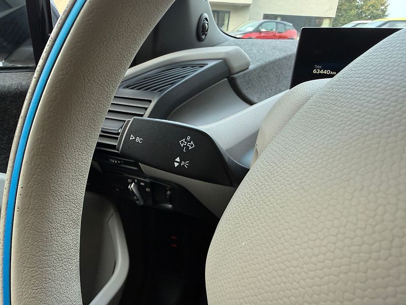 BMW i3 i3S 94Ah Kessy ACC Panorama - fotka 24 z 32