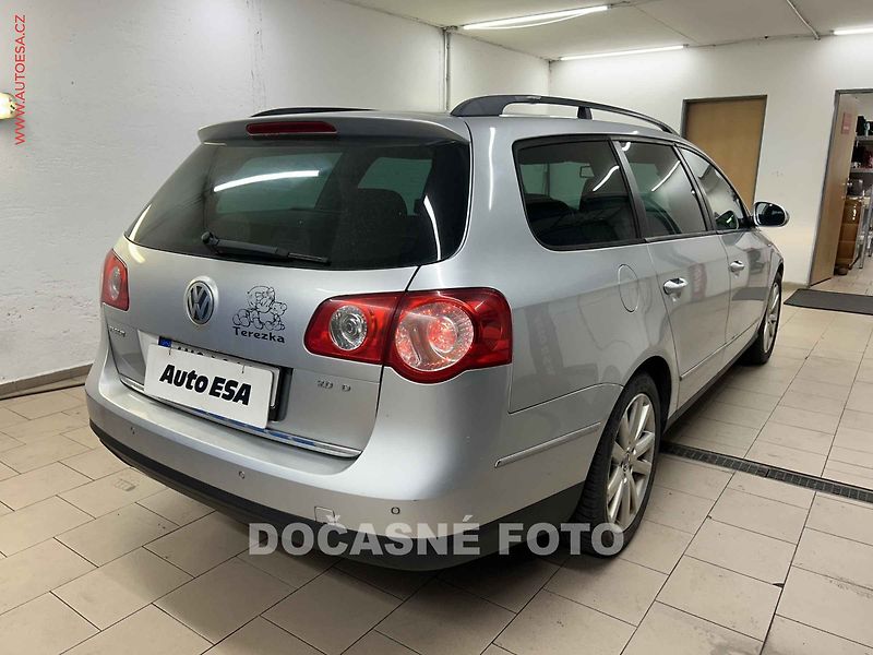 Volkswagen Passat (2006) 2.0 TDi, autoAC, temp - fotka 2 z 3