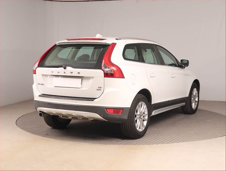 Volvo XC60 (2009) Momentum D5, 4X4, Automat - fotka 5 z 17