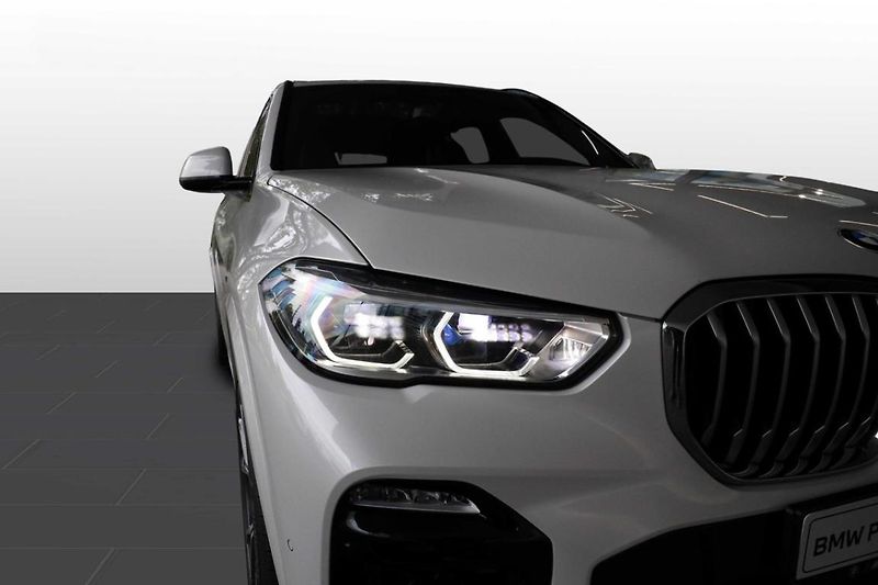 BMW X5 xDrive30d - fotka 22 z 30