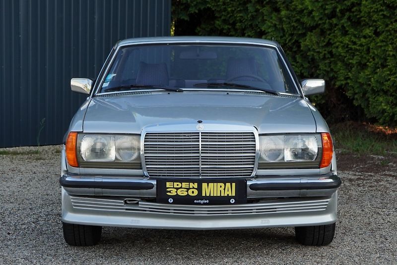 Mercedes-Benz 123 (1977) 230 CE - fotka 1 z 11