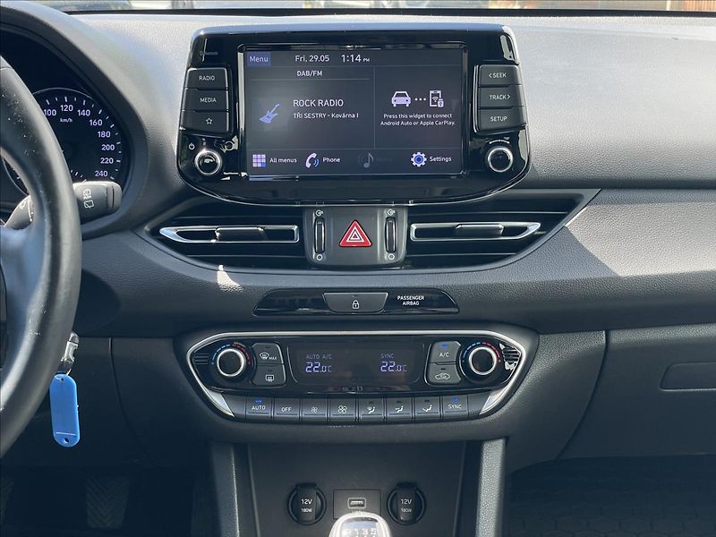 Hyundai i30 1,5 T-GDI Combi Smart - fotka 11 z 22
