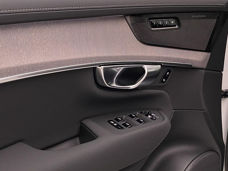 Volvo XC90 (2026) T8 AWD Plug-in BRIGHT PLUS 7m - fotka 30 z 83