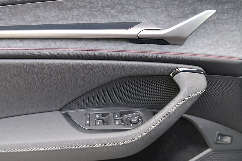 Škoda Kodiaq (2024) Exclusive Selection 2.0 TDI 14 - fotka 15 z 27