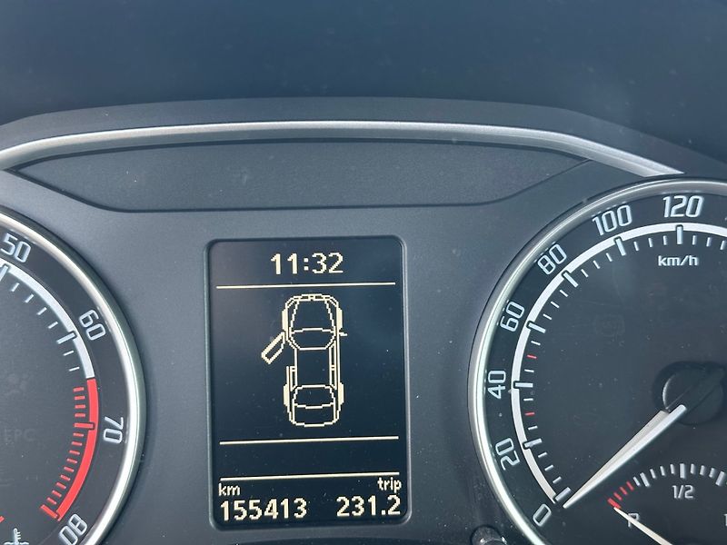 Škoda Octavia (2011) 2.0TSi RS NAVI, GARANCE KM - fotka 11 z 15