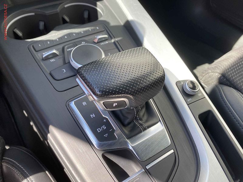 Audi A4 (2016) 3.0 TDi quattro, S-line, AT - fotka 16 z 20