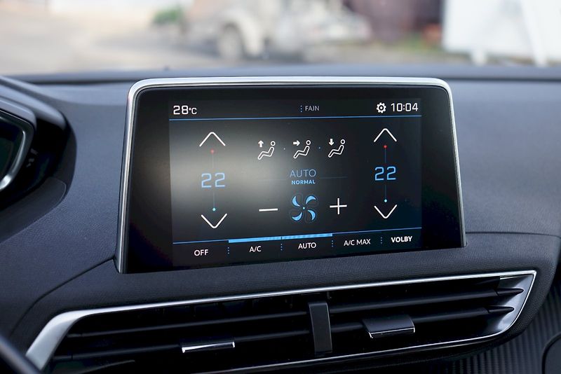 Peugeot 5008 (2020) 1.6 PureTech 180 S&S EAT8 - 7 - fotka 15 z 23