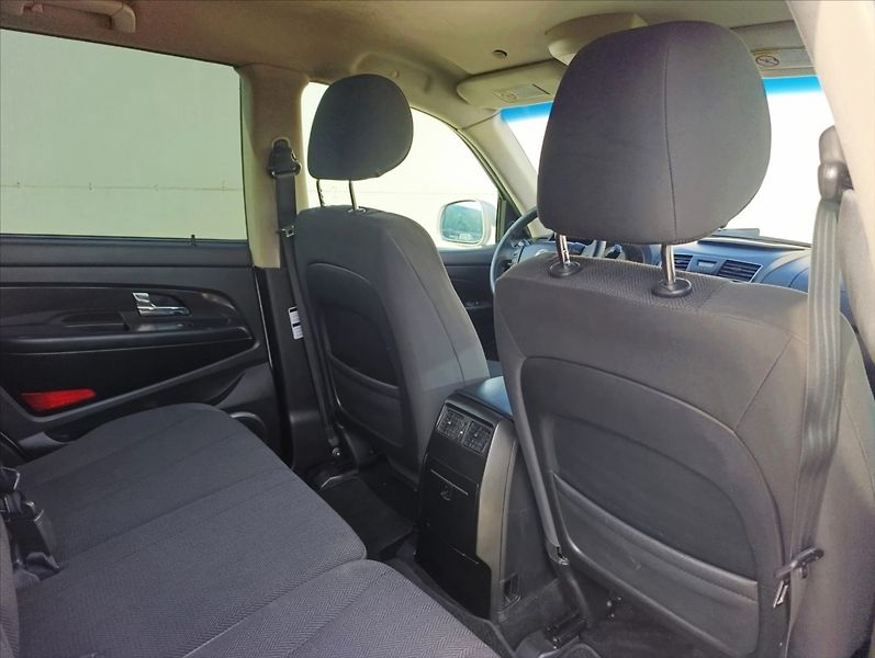 SsangYong Rexton 2,0 RX200 7MÍST TEMPOMAT - fotka 22 z 31