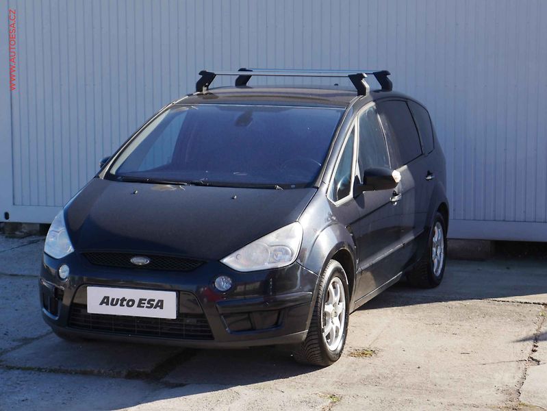 Ford S-MAX (2008) 2.0TDCi, AC, park.čidla - fotka 3 z 16