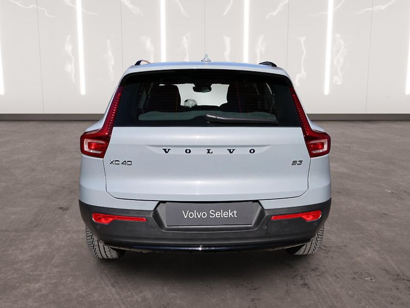 Volvo XC40 (2024) Plus, B3 Mild hybrid, Benzín,  - fotka 3 z 20