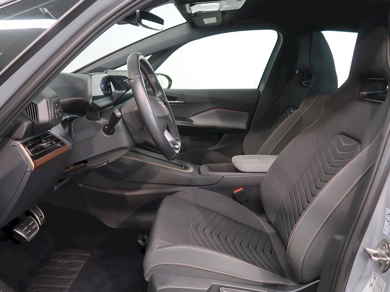 Cupra Born (2023) ELECTRIC 150KW / 62kWh ALU18 - fotka 10 z 35