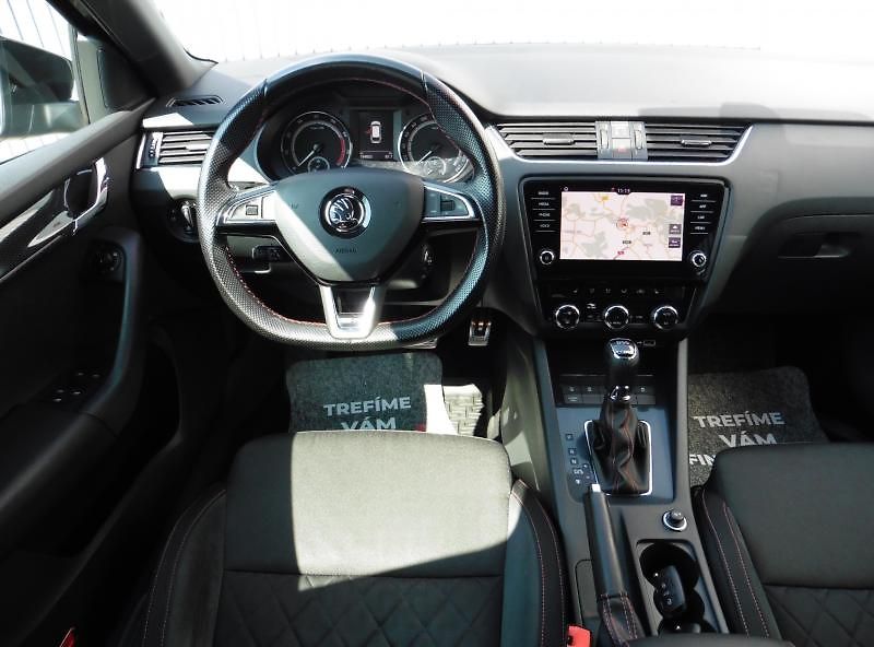 Škoda Octavia III RS Combi 2.0 TSi - fotka 10 z 16