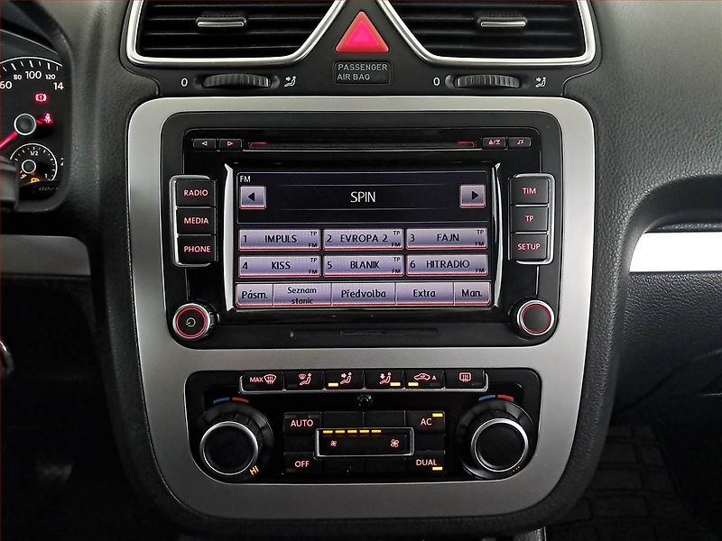 Volkswagen Scirocco (2010) Sport 1.4 TSI, Park. senzory - fotka 12 z 17