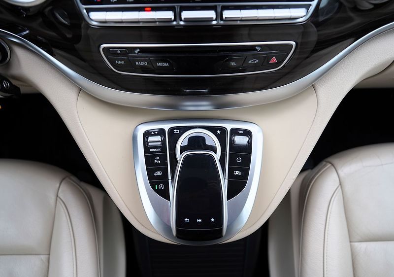 Mercedes-Benz Třídy V V 250d /Long/kůže/kamera - fotka 34 z 40