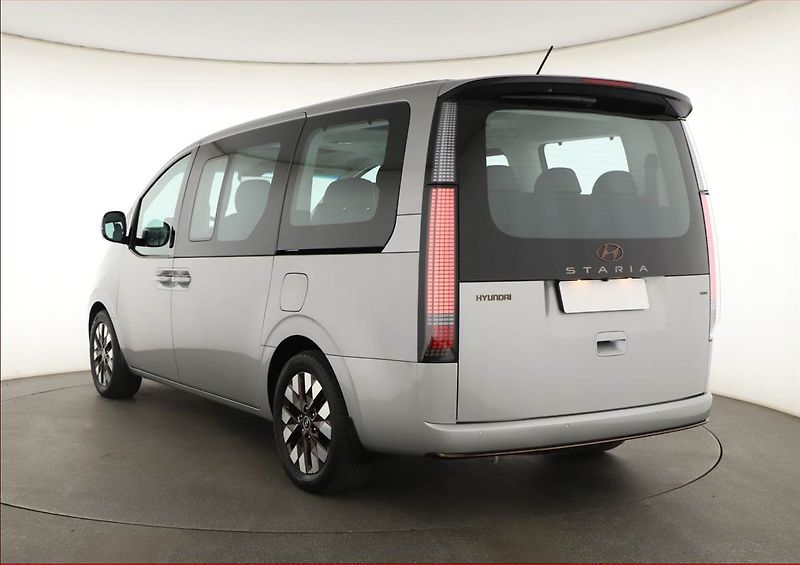 Hyundai Staria (2022) 2.2 CRDi, ČR, 1Maj, DPH - fotka 4 z 30