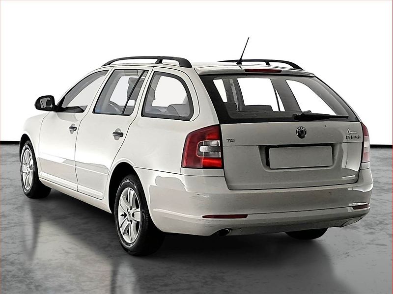 Škoda Octavia (2012) 1.6 TDI, po STK, jezdí dobře - fotka 4 z 14