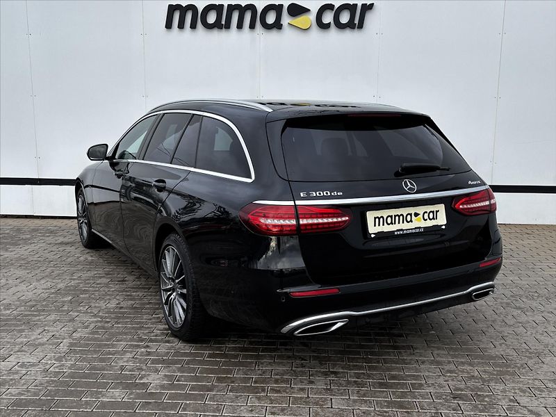 Mercedes-Benz Třídy E 300de 4MATIC TAŽNÉ DPH - fotka 5 z 33