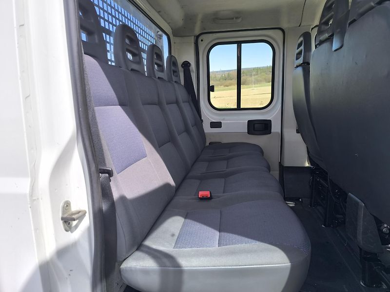 Citroën Jumper (2013) 2.2 SERVISNÍ KN.,DOLOŽENĚ KM - fotka 15 z 47