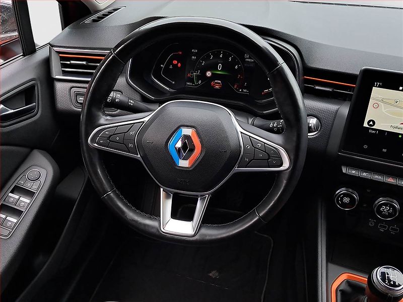 Renault Clio (2020) 1.0 TCe, ČR,1.maj, Kůže, Navi - fotka 16 z 19