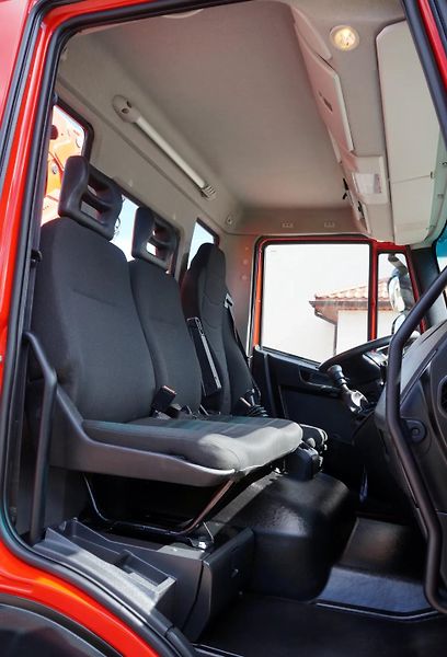 Iveco Eurocargo 180E28P 18 palet Palfinger - fotka 17 z 18