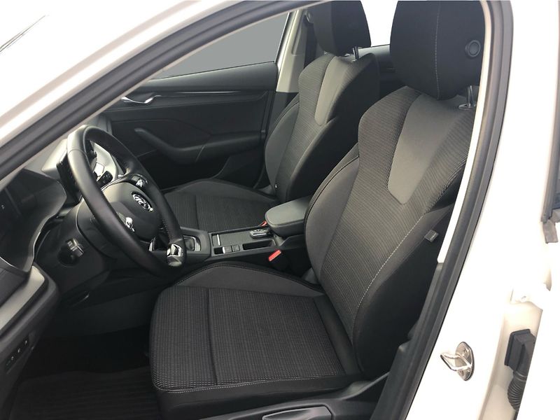 Škoda Octavia 2.0 TDI Ambition - fotka 11 z 28