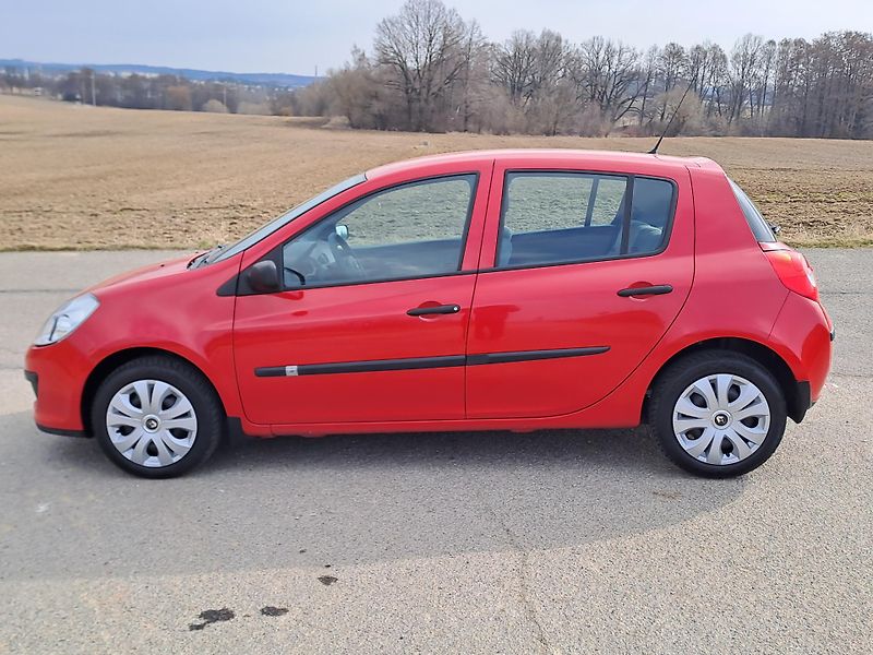 Renault Clio (2007) 1.2 DOLOŽENÉ KM, PĚKNÝ STAV - fotka 8 z 25